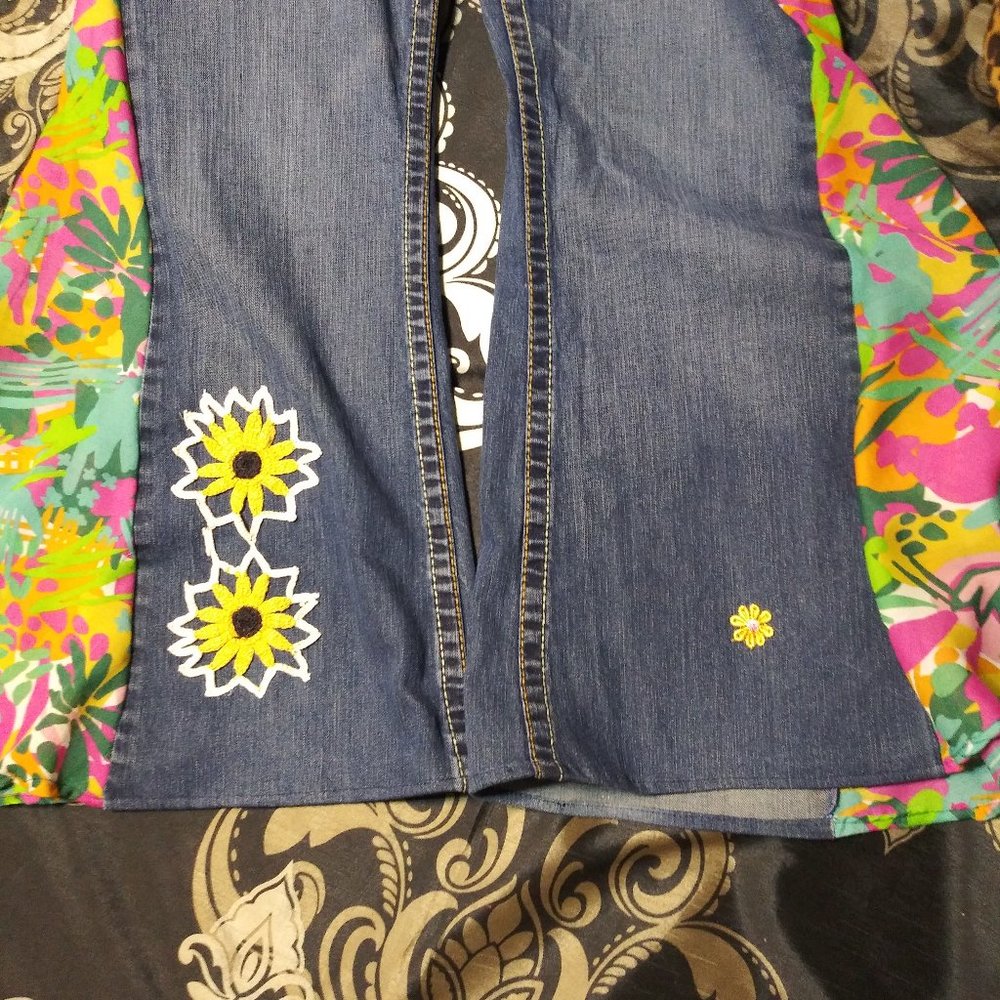 734 jeaniemade Size 11/12 Aeropostale Bell-Bottoms - Picture 4 of 5